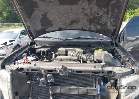 2014 Ford F-150 Platinum z USA, uszkodzony, nr VIN 1FTFW1E6XEFB63450